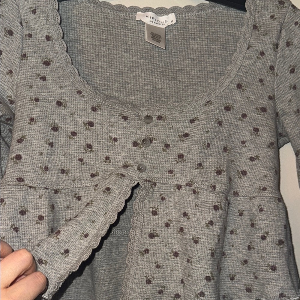 Gray Long Sleeve Ribbed, Fitted Crop Top - Picture 6 of 6